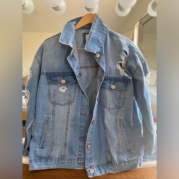 Jean jacket - Picture 1 of 3
